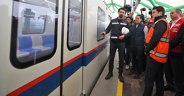 Ponen en marcha la estación del Metro Universidad