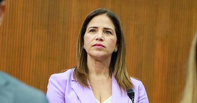 Rinde Congreso de NL minuto de silencio por víctimas de feminicidio