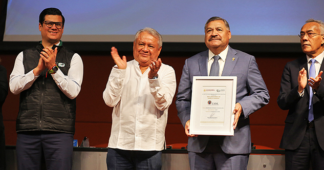 Reconocen a UANL como Marca Famosa