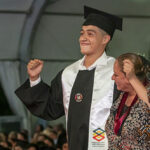 Exhortan a graduados de Preparatoria Politécnica Santa Catarina a servir a la comunidad