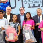 Entregan útiles escolares a hijos de los trabajadores de la UANL
