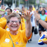 Realiza UANL carrera con causa por los adultos mayores