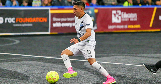 Logra Flash triunfo de oro en tiempos extras