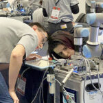 Diseñan estudiantes de la UDEM ‘cobots’ para competencia internacional