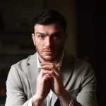 Llega Mattia Olivieri a compartir con jóvenes de Mexico Opera Studio