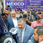 Disfrutan miles de estudiantes de UANL eclipse solar en Ciudad Universitaria