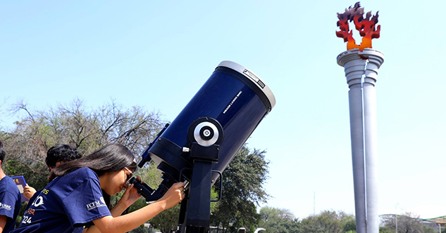 Estudian en la UANL efectos de la actividad solar en la Tierra