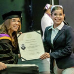 Llaman a graduados de Enfermería a nunca de dejar de explorar y descubrir