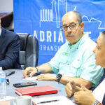 Buscan soluciones conjuntas Mesa de transición de Monterrey y líderes de transporte de carga pesada