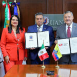 Firma UANL acuerdos con Universidad Católica de Cuenca