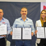 Firma Monterrey convenio con la CMIC para apoyar al DIF municipal
