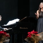 Celebran regios 40 años del TDC por todo lo alto con la magnífica voz de Isabel Leonard