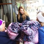 Continúa DIF apoyando a regiomontanos ante la temporada de invierno
