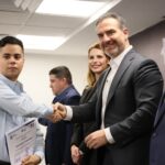 Entrega Adrián de la Garza constancias a policías capacitados