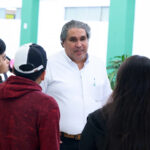 Inspira maestro de la UANL a que alumnos cumplan sus sueños