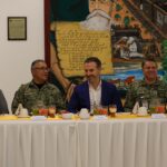 Recorre Adrián de la Garza Hospital Militar Regional