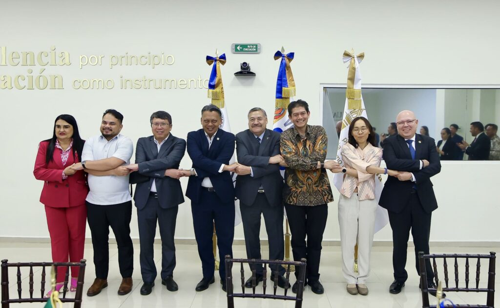 Estrecha UANL lazos con países del sudeste asiático