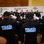 Otorga Monterrey 37 ascensos a policías y tránsitos