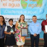 Premia Sección 21 SNTE a escuela “Pedro Garza Elizondo” por 1er. lugar nacional en certamen “El Agua es Vida, el Agua se Agota”