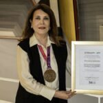 Recibe maestra de la UDEM la Presea Nacional al Mérito de las Universitarias STEM