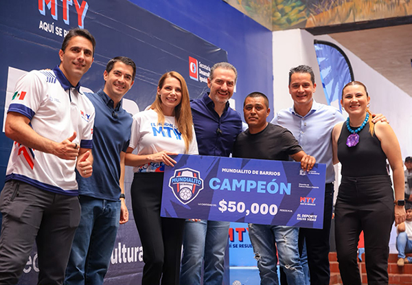 Premian a campeones del Mundialito de Barrios Monterrey y Regio Play
