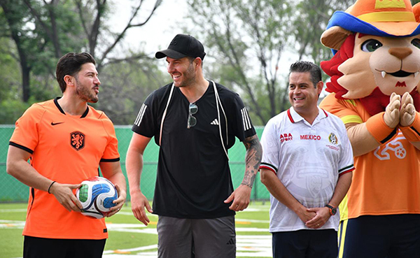 Llevan fiesta mundialista a las canchas de Nuevo León