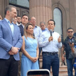 Reclaman alcaldes mil 600 MDP retenidos ilegalmente por Gobierno de NL