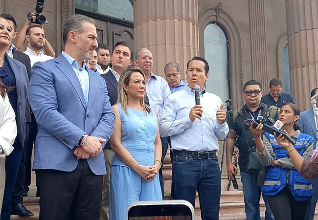 Reclaman alcaldes mil 600 MDP retenidos ilegalmente por Gobierno de NL