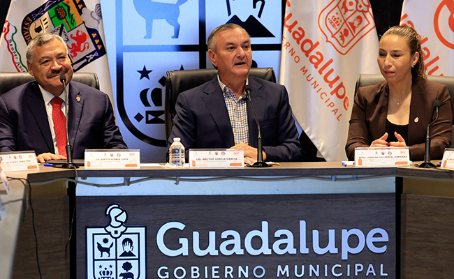 Firman Guadalupe y UANL alianza para acercar oportunidades de estudios universitarios