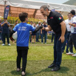 Entrega Adrián de la Garza rehabilitación de parque y camellón en Cumbres 5º sector