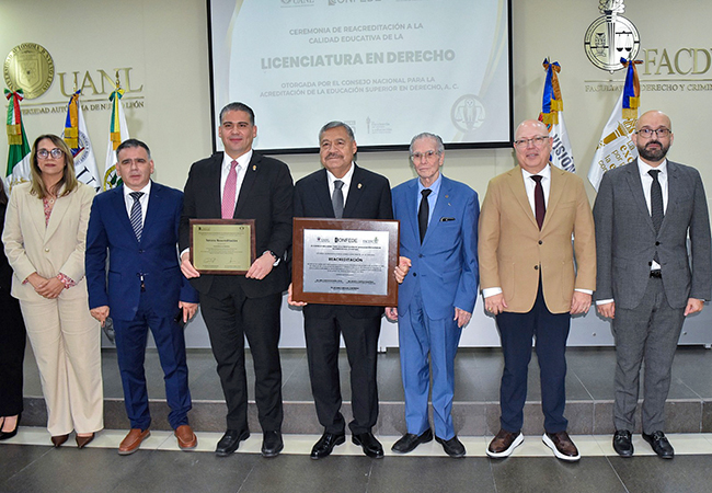Recibe FACDyC tercera reacreditación nacional CONFEDE por calidad de su Licenciatura en Derecho