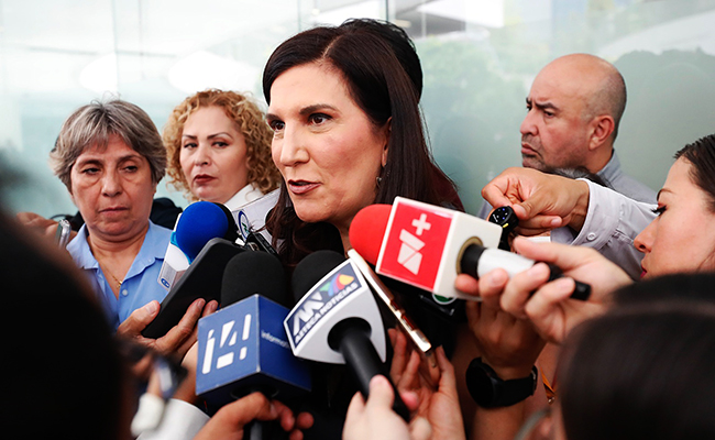 Destaca Kenia López la importancia de un periodismo libre para la ciudadanía