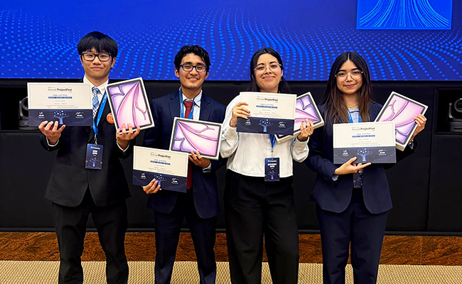 Conquista certamen tecnológico en la India