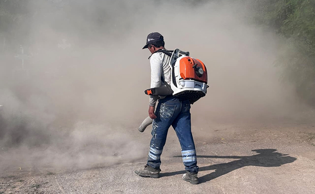 Refuerza Monterrey limpieza y mantenimiento en panteones municipales
